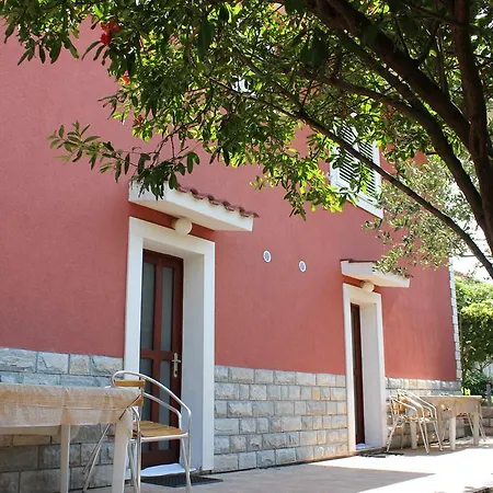 Apartments Toni Trogir Room photo